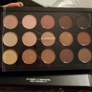 mac 15 warm neutral eye shadow pallet